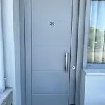 Bivas Apartment *